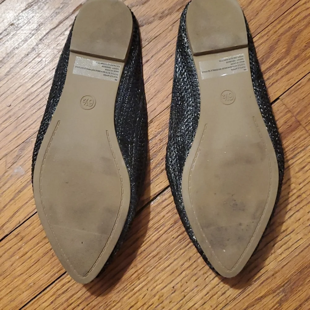 Universal Thread Rattan Flats - Picture 3 of 4